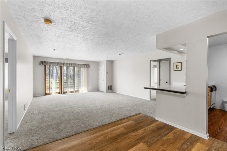 19510 Lorain Road #201, Fairview Park, OH - Photo 4