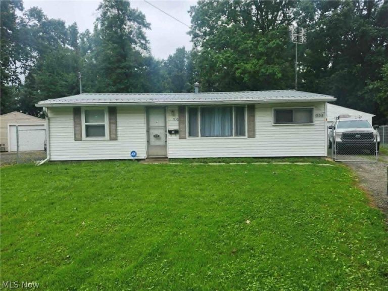 536 Oak Circle, Warren, OH, 44485