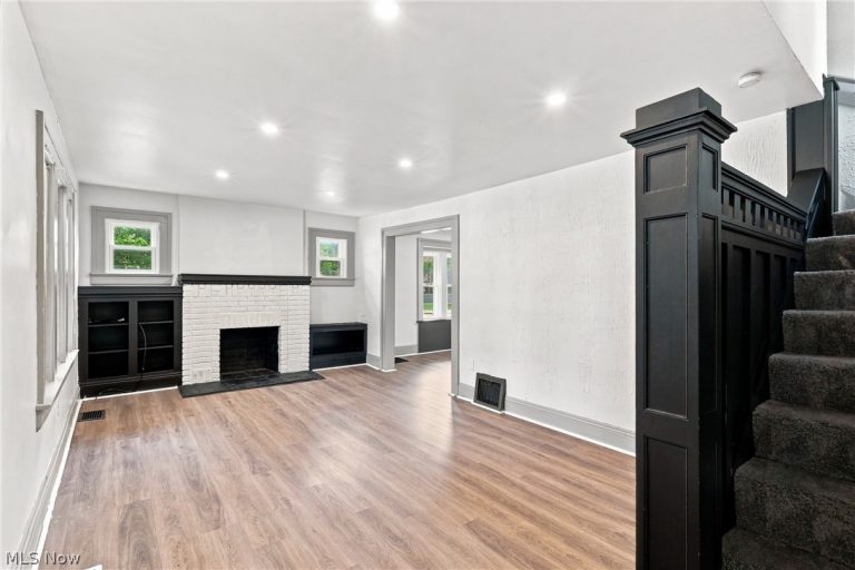 1000 Lovers Lane, Akron, OH - Photo 6