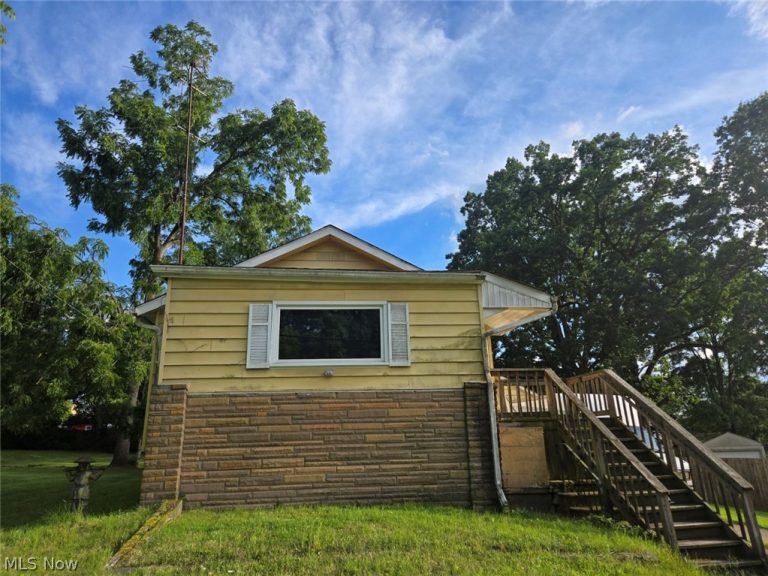 2838 Draper Street, Warren, OH - Photo 4