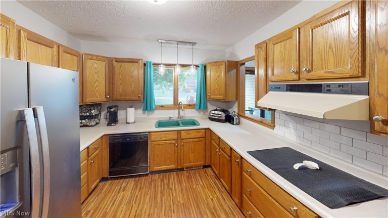 5713 Callaway Circle, Austintown, OH - Photo 3