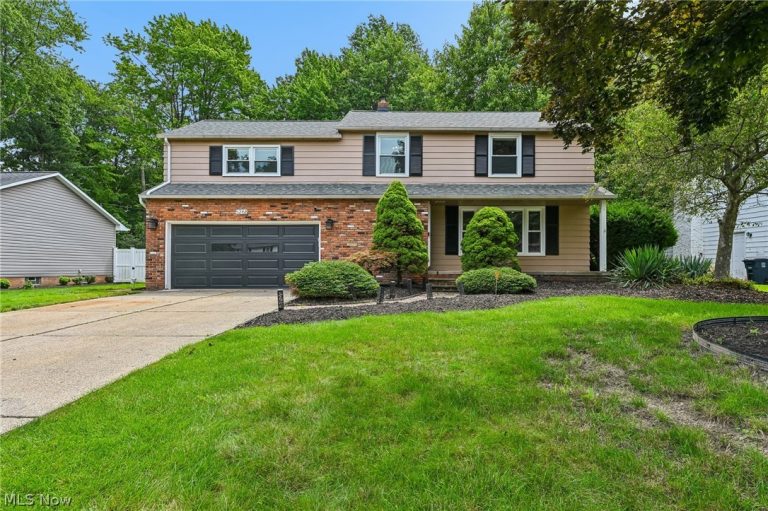 5268 Hickory Drive, Lyndhurst, OH, 44124