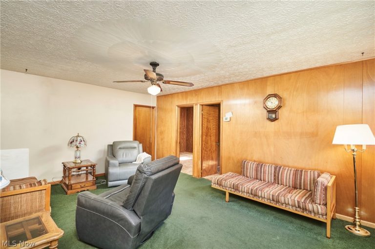 1121 Eastwood Avenue, Tallmadge, OH - Photo 4