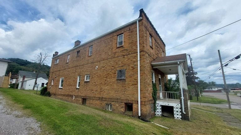 112 WOODMONT AVENUE Avenue #3, Steubenville, OH - Photo 3