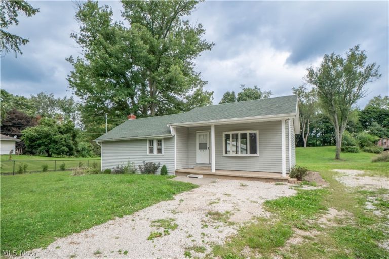 3045 Hayne Road, Akron, OH - Photo 2