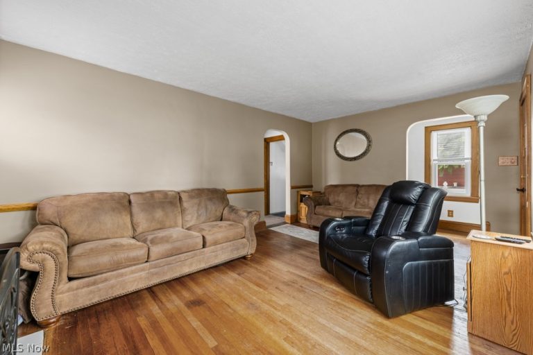1392 Indianola Avenue, Akron, OH - Photo 5