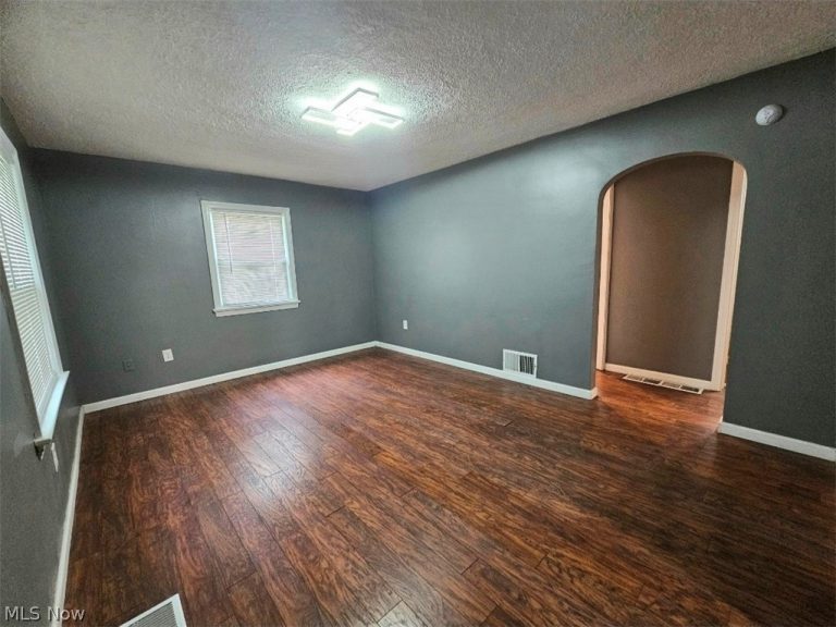 1368 Orlando Avenue, Akron, OH - Photo 2
