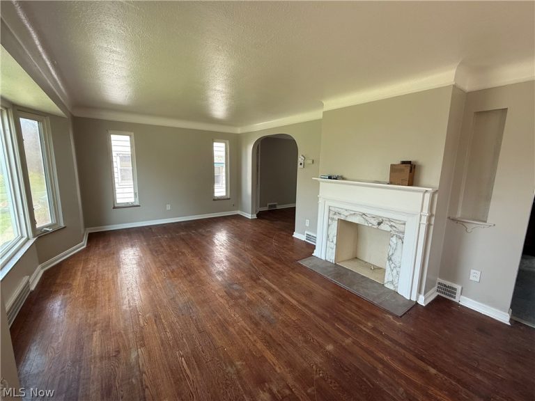 2257 Taylor Road, Cleveland Heights, OH - Photo 3