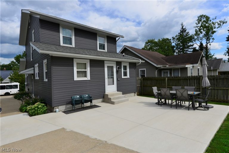 410 Moody Street, Akron, OH - Photo 3