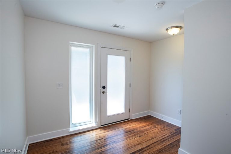 7309 Gateway Court, Cleveland, OH - Photo 3