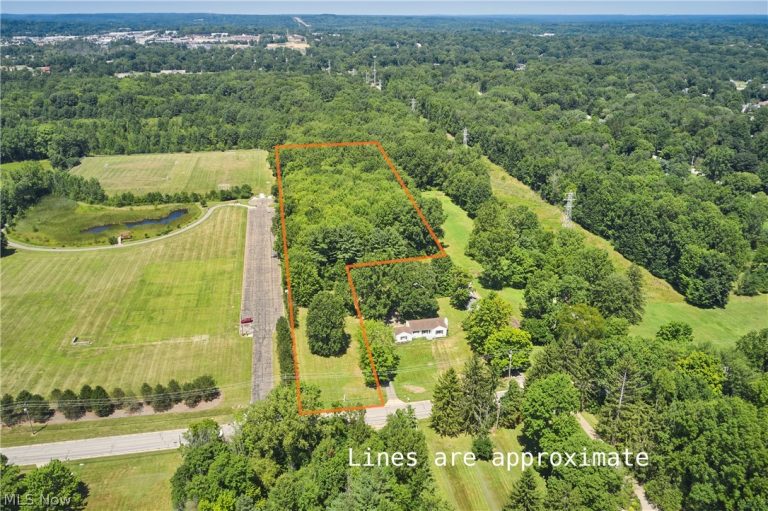 3265 Ridgewood Road, Fairlawn, OH - Photo 3