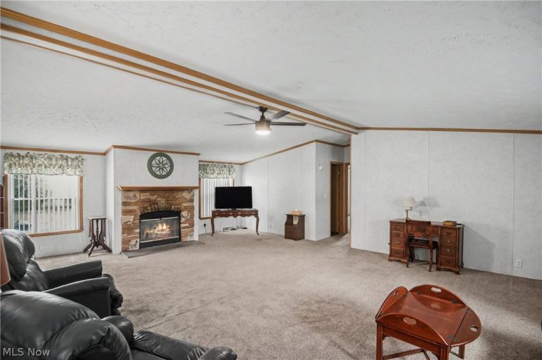 209 Cherry Avenue, Niles, OH - Photo 6
