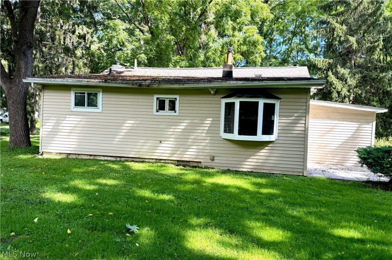 35930 Highland Drive, Eastlake, OH - Photo 6