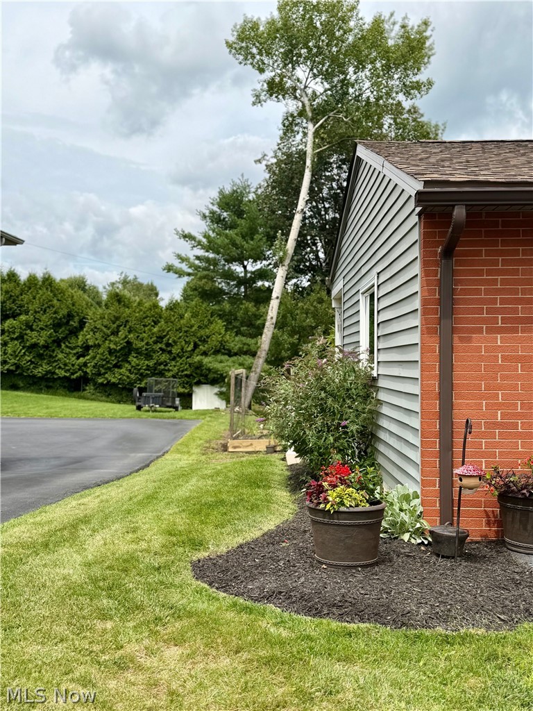 104 Gaywood Drive, St Clairsville, OH - Photo 4