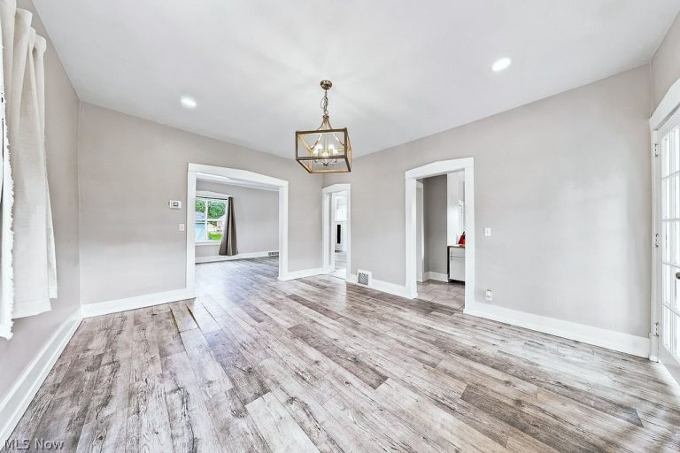 25 Russell Avenue, Niles, OH - Photo 8