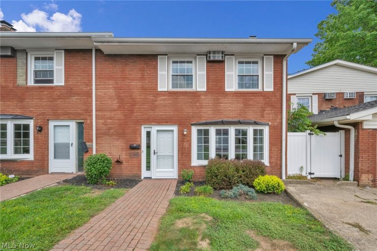 11 Meadowlawn Drive #5, Mentor, OH, 44060