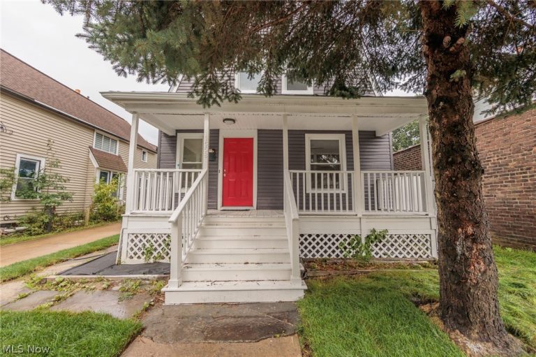 1558 Winchester Avenue, Lakewood, OH - Photo 3