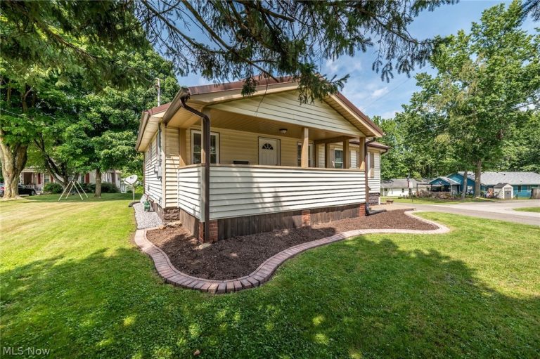 3804 Eigen Street, Youngstown, OH - Photo 3