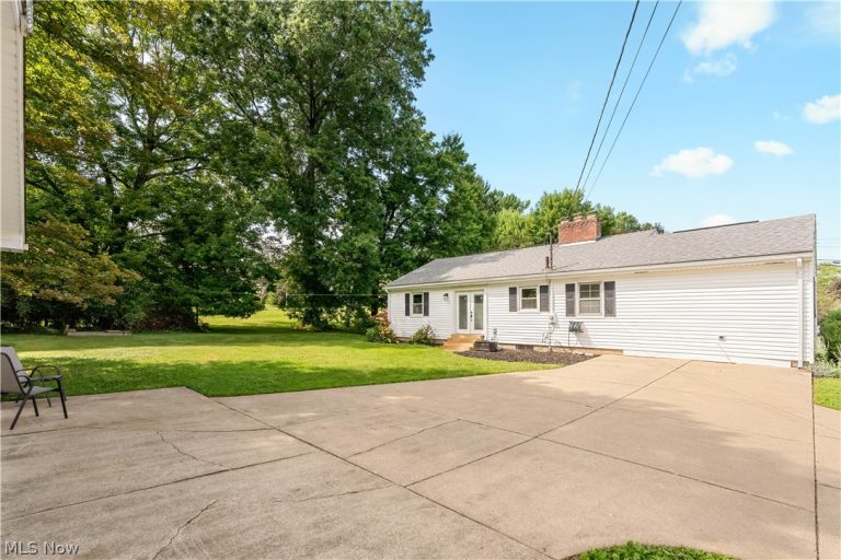 7946 Parkford Street, Massillon, OH - Photo 3