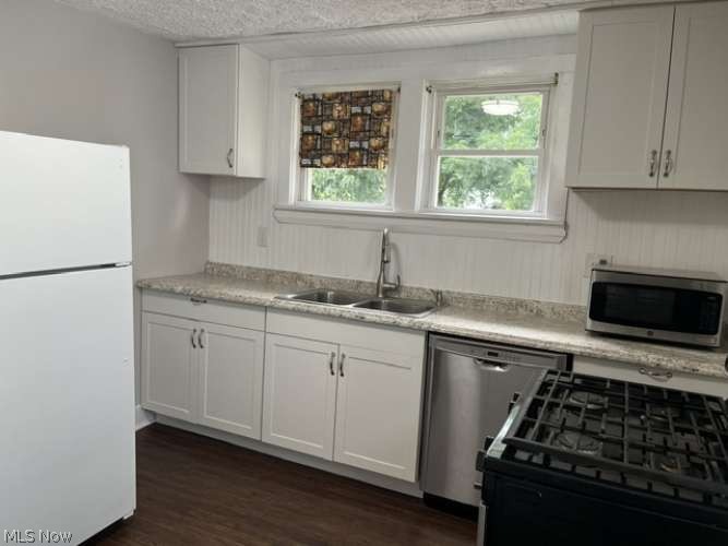 382 Kling Street, Akron, OH - Photo 5