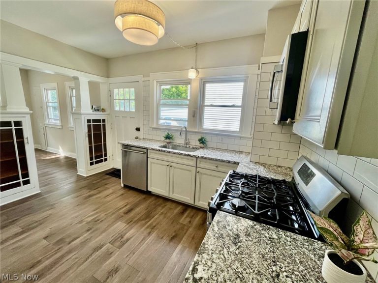 1720 Beaconwood, South Euclid, OH - Photo 4