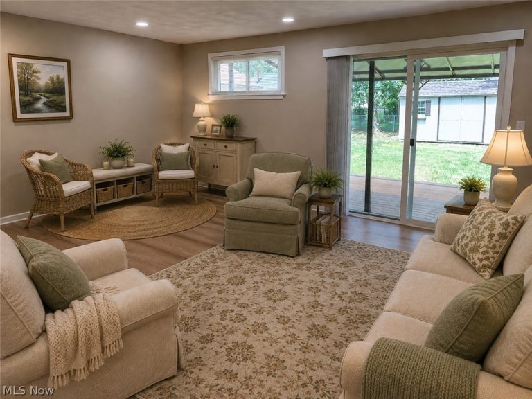 38397 Dolores Drive, Eastlake, OH - Photo 8