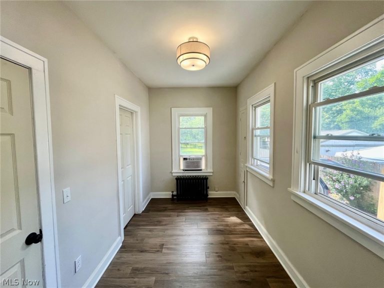 1720 Beaconwood, South Euclid, OH - Photo 8
