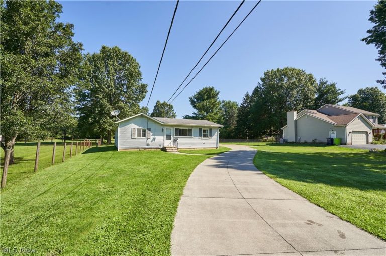 1121 Eastwood Avenue, Tallmadge, OH - Photo 2