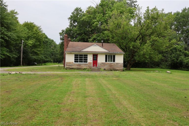 2938 Som Center Road, Willoughby, OH - Photo 3