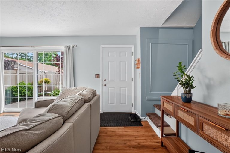 7970 Mentor Avenue #I-7, Mentor, OH - Photo 4