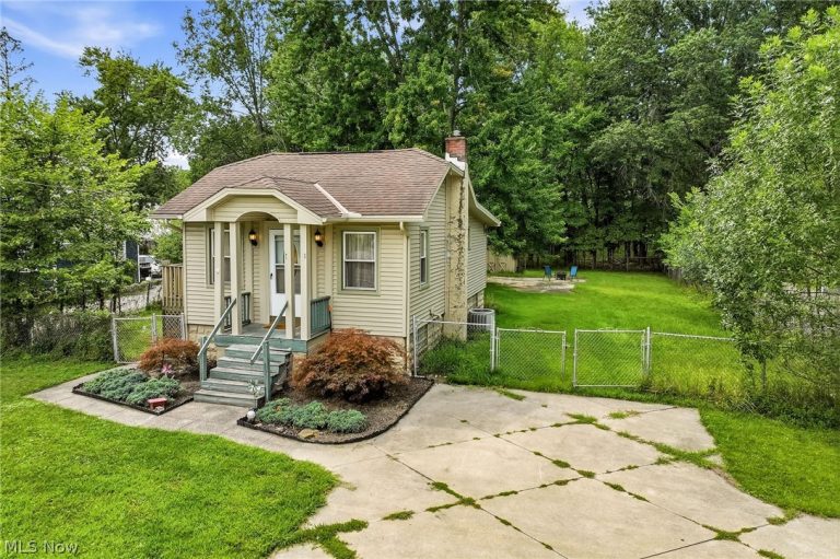 2350 Columbia Road, Westlake, OH - Photo 4