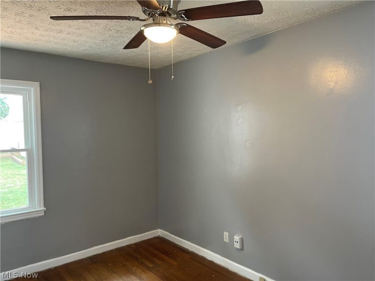 757 Davies Avenue, Akron, OH - Photo 8
