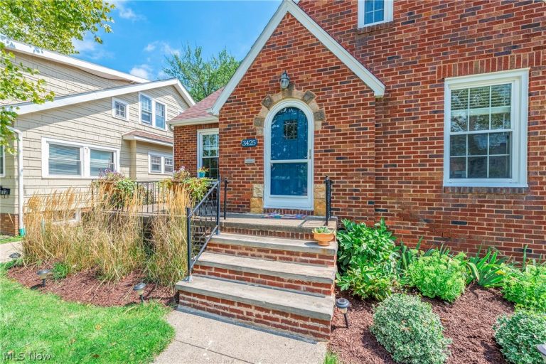 3425 159th Street, Cleveland, OH - Photo 2