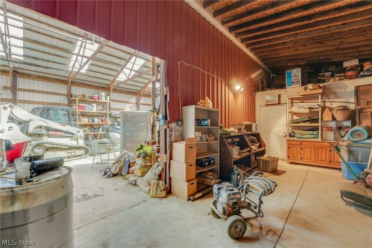 12989 Mayfield Road, Chardon, OH - Photo 6
