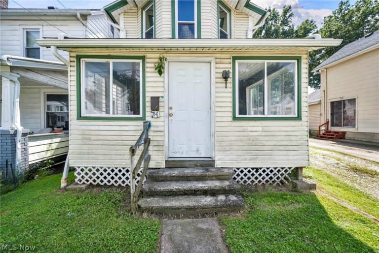 54 Brown Street, Barberton, OH - Photo 2