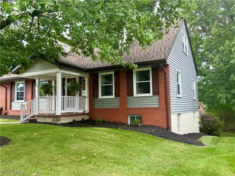 104 Gaywood Drive, St Clairsville, OH - Photo 2