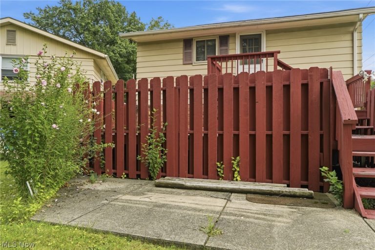 744 Edwards Drive, Berea, OH - Photo 6