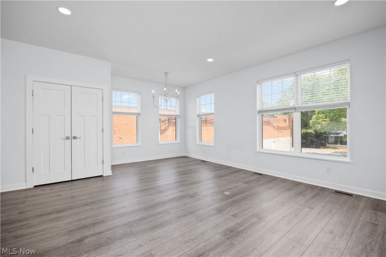 2059 34th Place, Cleveland, OH - Photo 8