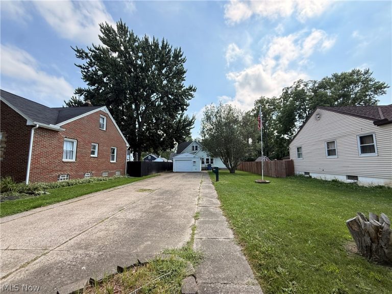 1868 34th Street, Lorain, OH - Photo 2