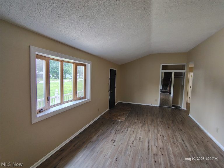 2822 Redgate Lane, Austintown, OH - Photo 6