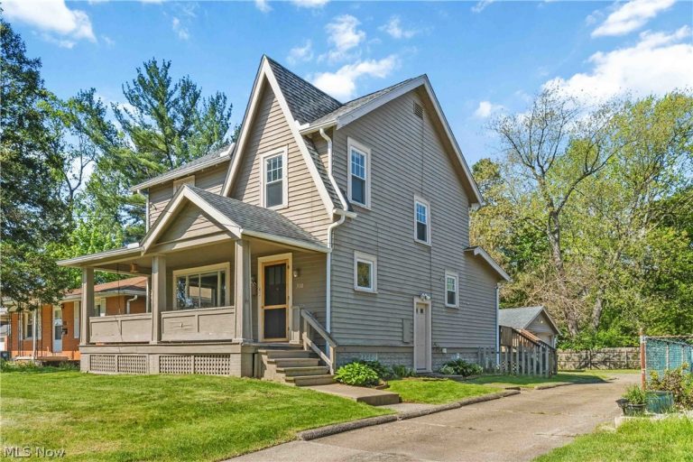 330 Hawkins Avenue, Akron, OH - Photo 3