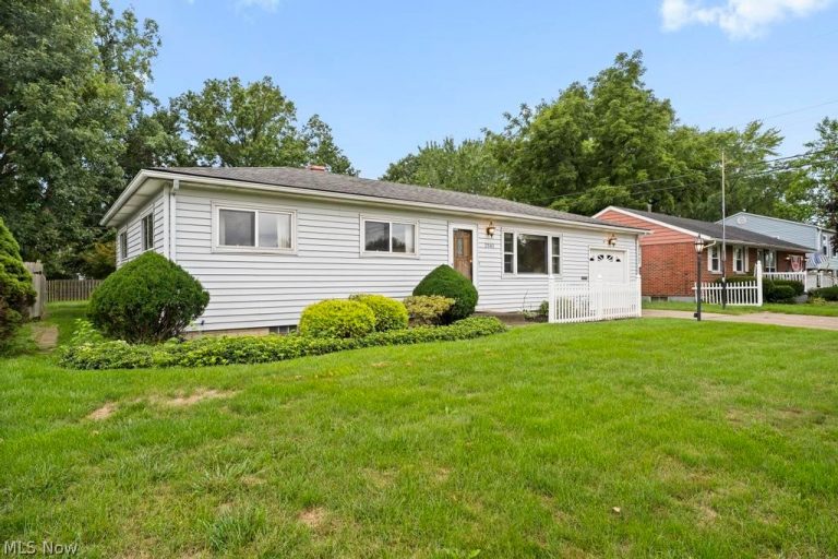 2502 Eastlawn Street, Lorain, OH - Photo 3