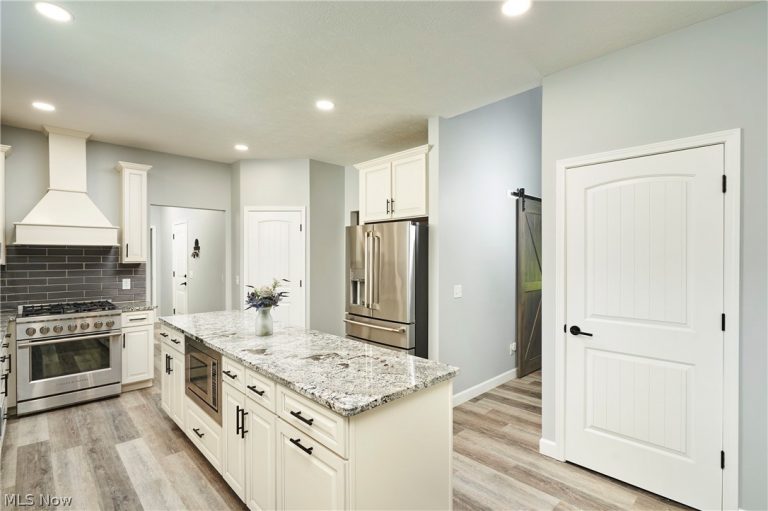 9233 Beatty Street, Massillon, OH - Photo 6