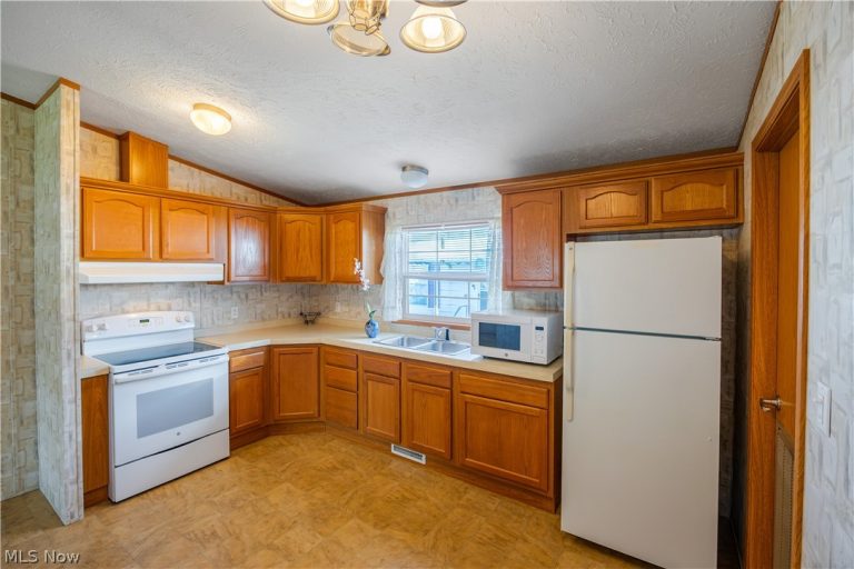 2700 Brookpark Road #101, Cleveland, OH - Photo 8