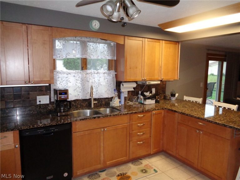 3415 Lauren Avenue, Massillon, OH - Photo 8