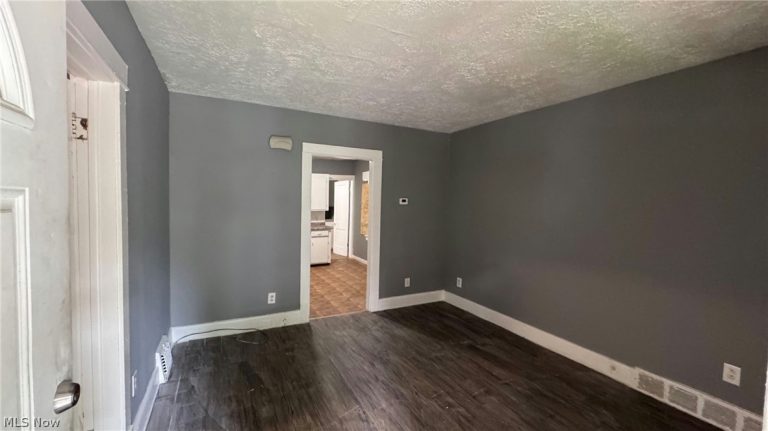 12021 Griffing Avenue, Cleveland, OH - Photo 4