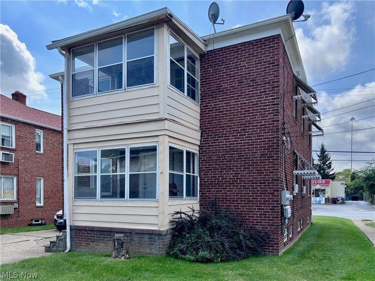 14006 Lakewood Heights Boulevard, Lakewood, OH - Photo 2