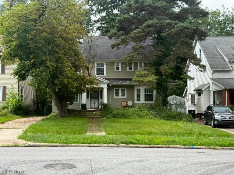 1676 Lee Road, Cleveland Heights, OH, 44118