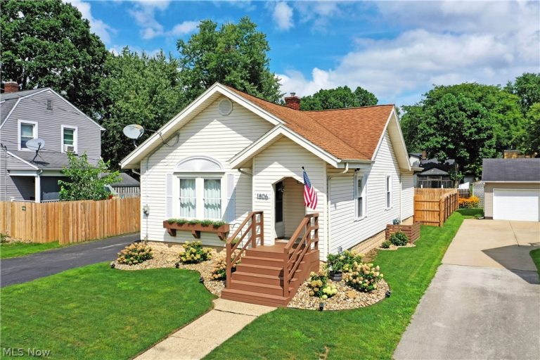 1806 Sheridan Avenue, Warren, OH - Photo 2