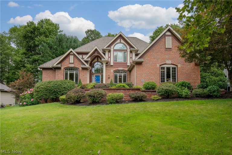 2665 Deer Ridge Run, Cuyahoga Falls, OH, 44223